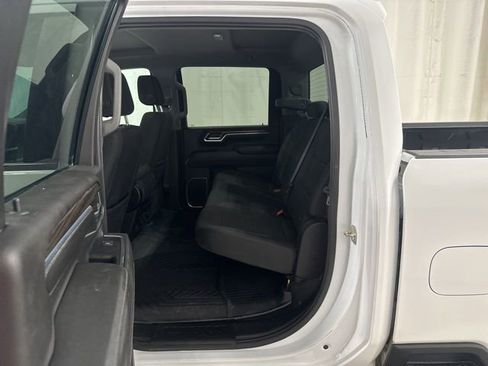 Used 2024 Chevrolet Silverado 2500 LT image 12