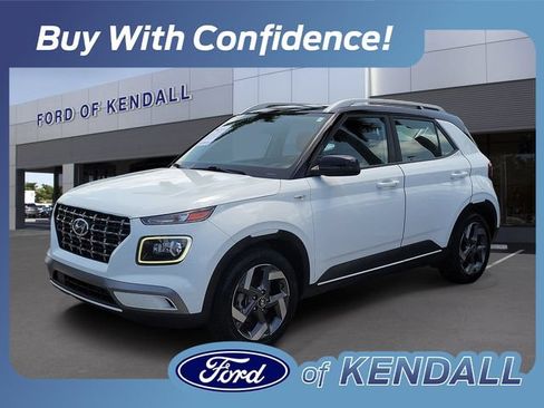 Used 2022 Hyundai Venue Limited w/ Cargo Package FWD image 1