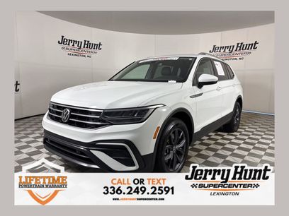 Used 2024 Volkswagen Tiguan SE