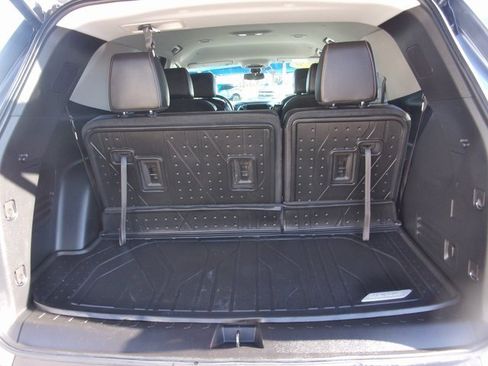 Used 2020 Chevrolet Traverse LT w/ LT Premium Package image 27