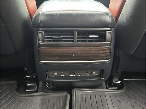 Used 2017 Lexus LX 570 4WD image 29