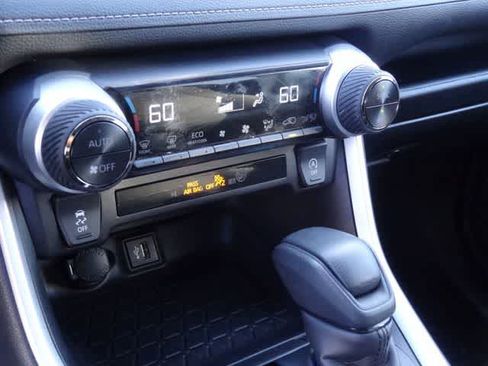 Certified 2024 Toyota RAV4 XLE FWD image 23