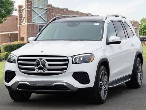 New 2026 Mercedes-Benz GLS 450 4MATIC image 4
