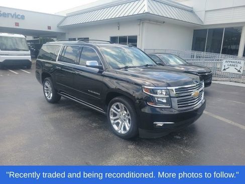 Used 2020 Chevrolet Suburban Premier w/ Premier Plus Edition AWD/4WD image 1