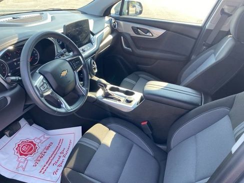 Used 2025 Chevrolet Blazer LT image 16