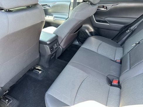 Used 2022 Toyota RAV4 XLE image 13
