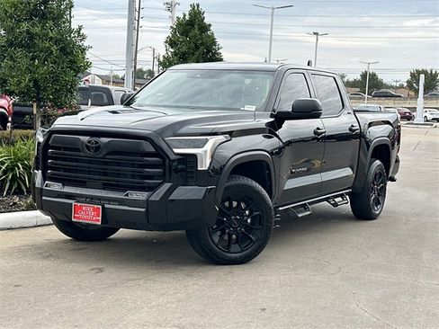 Used 2025 Toyota Tundra SR5 image 2