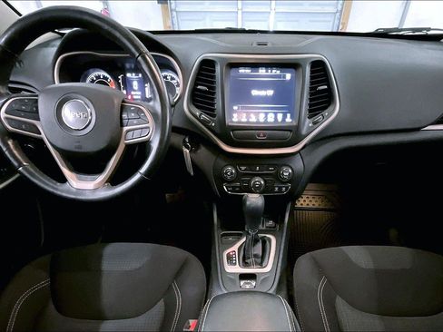 Used 2017 Jeep Cherokee Latitude image 15