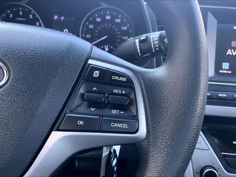 Used 2018 Hyundai Elantra SEL FWD image 25