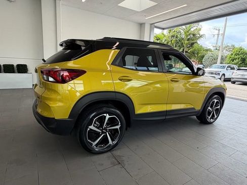Used 2023 Chevrolet TrailBlazer RS FWD image 14