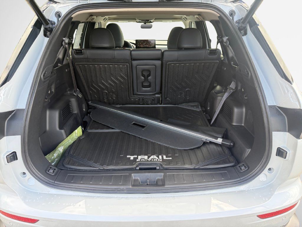 Used 2026 Mitsubishi Outlander AWD image 25