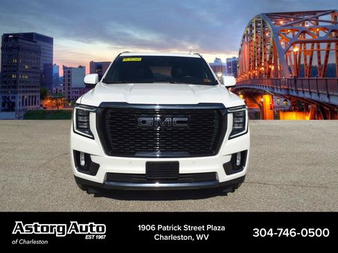 Used 2023 GMC Yukon XL Denali Ultimate image 8