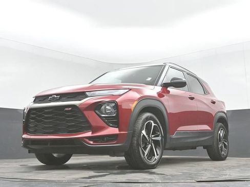 Used 2021 Chevrolet TrailBlazer RS w/ Technology Package FWD image 42