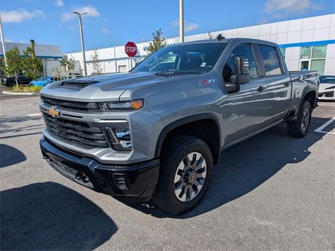 Certified 2024 Chevrolet Silverado 2500 Custom w/ Custom Value Package image 4