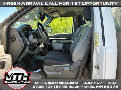 Used 2015 Ford F550 2WD Regular Cab Super Duty image 9