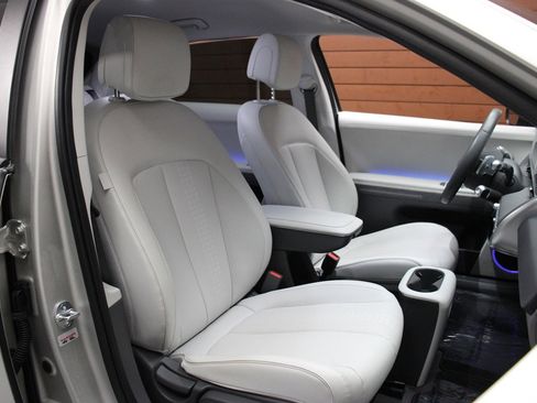 Used 2023 Hyundai Ioniq 5 SEL image 28