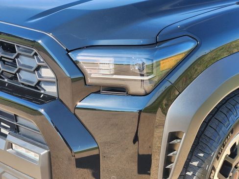New 2026 Toyota 4Runner TRD Off-Road Premium AWD/4WD image 9