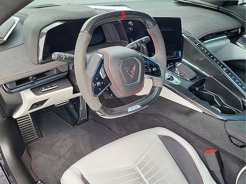 Used 2023 Chevrolet Corvette Z06 RWD image 13
