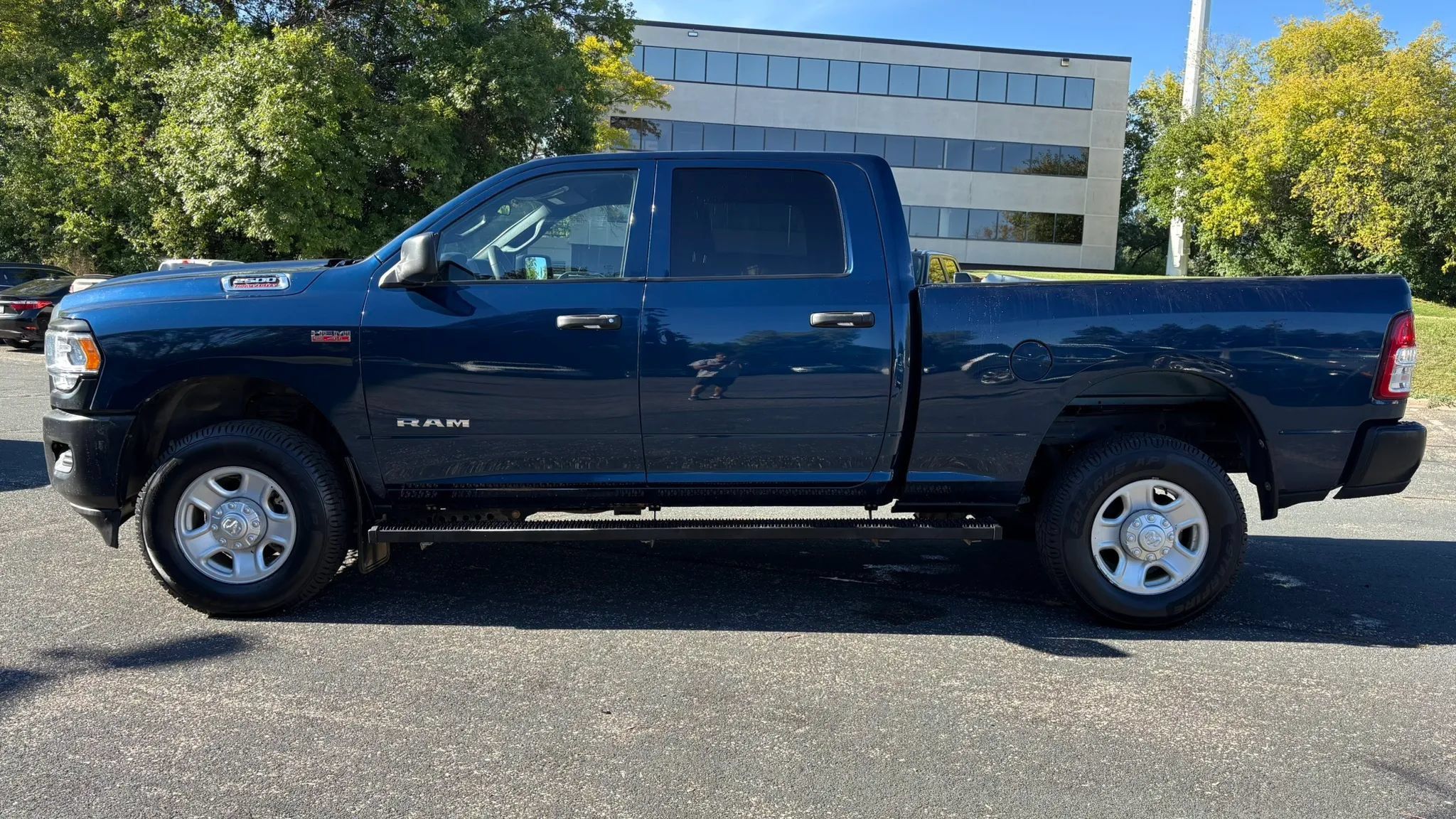 Used 2022 RAM 2500 Tradesman w/ Protection Group AWD/4WD image 5