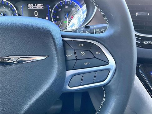 Certified 2023 Chrysler Voyager LX image 20