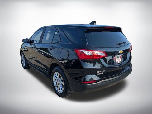 Used 2021 Chevrolet Equinox LS w/ LS Convenience Package FWD image 5