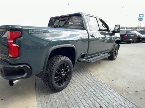 Used 2025 Chevrolet Silverado 3500 LTZ w/ LTZ Plus Package image 8