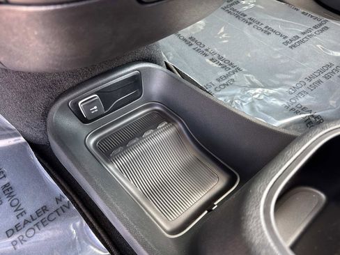 New 2026 Chrysler Voyager LX image 26