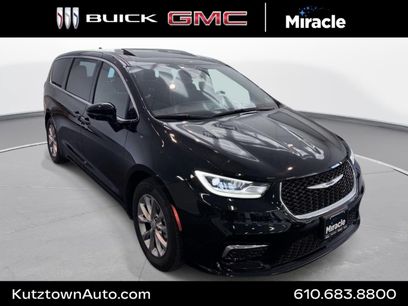 Used 2026 Chrysler Pacifica Limited