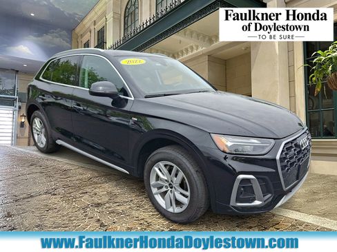 Used 2022 Audi Q5 2.0T Premium w/ Convenience Package AWD/4WD image 1