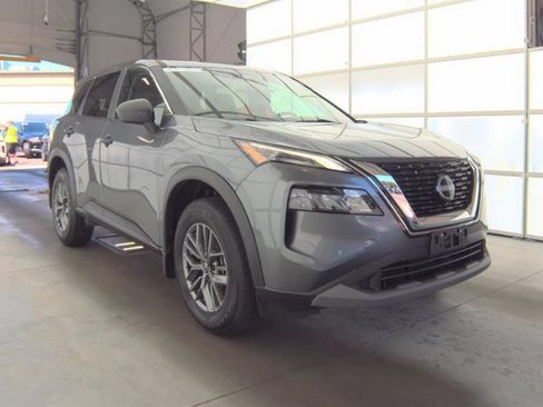 Used 2023 Nissan Rogue S AWD/4WD image 4