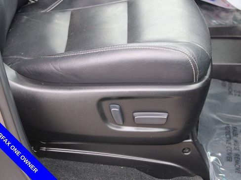 Used 2017 Toyota Sienna SE Premium image 21