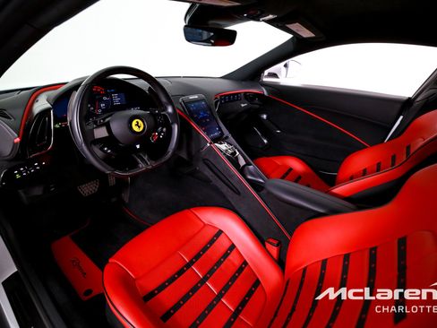 Used 2022 Ferrari Roma RWD image 12
