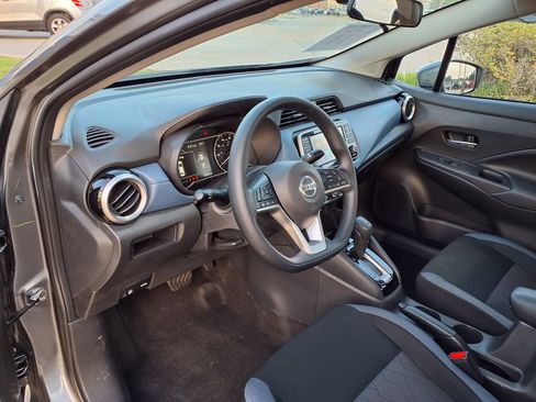 Used 2025 Nissan Versa SV w/ Trunk Package FWD image 20