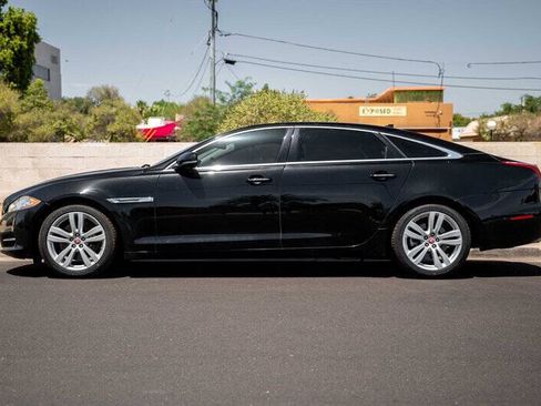 Used 2015 Jaguar XJ L Portfolio RWD image 2