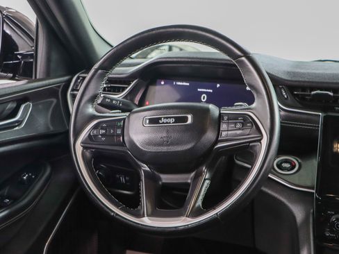 Used 2022 Jeep Grand Cherokee L Laredo image 12