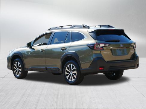 Used 2024 Subaru Outback Premium AWD/4WD image 5