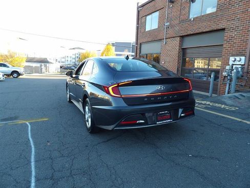 Used 2022 Hyundai Sonata SE image 5
