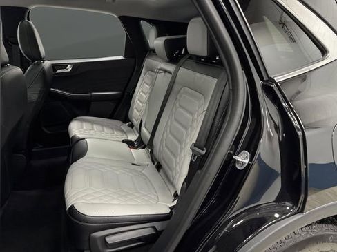 Used 2023 Ford Escape SE w/ PHEV Premium Package image 31