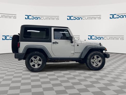 Used 2012 Jeep Wrangler Rubicon w/ Dual Top Group AWD/4WD image 9