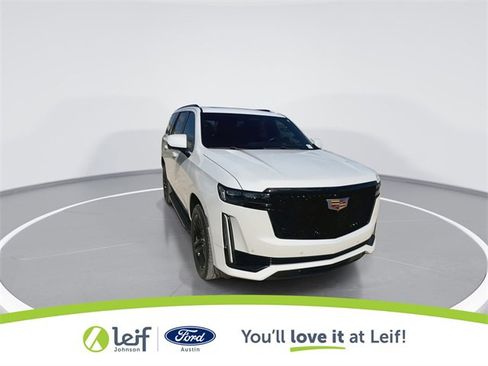 Used 2023 Cadillac Escalade Sport image 3