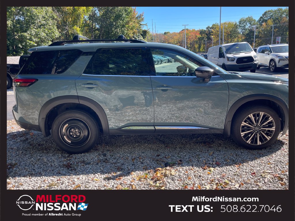Certified 2026 Nissan Pathfinder Platinum w/ Cargo Package AWD/4WD image 6