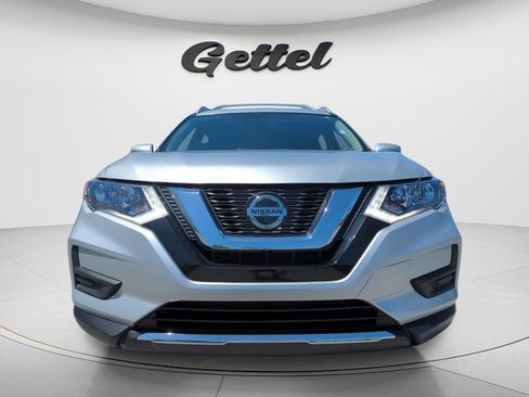 Certified 2020 Nissan Rogue SV w/ Premium Package FWD image 3