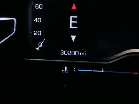 Used 2024 GMC Yukon Denali w/ Advanced Technology Package AWD/4WD image 37