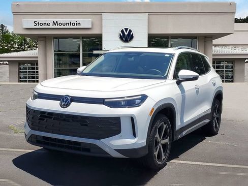 New 2026 Volkswagen Tiguan SE AWD/4WD image 1