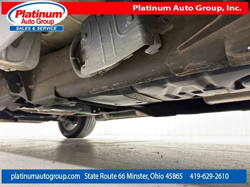 Used 2021 GMC Yukon XL AT4 AWD/4WD image 9