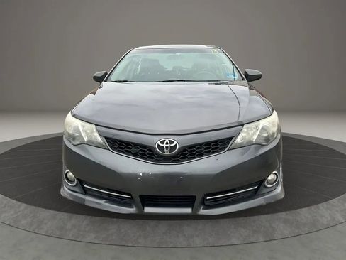 Used 2012 Toyota Camry XLE image 2