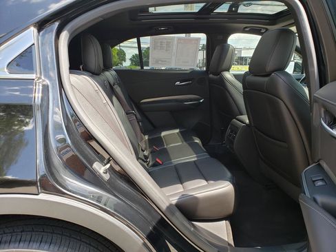 Used 2019 Cadillac XT4 Premium Luxury w/ Enhanced Visibility Package AWD/4WD image 17