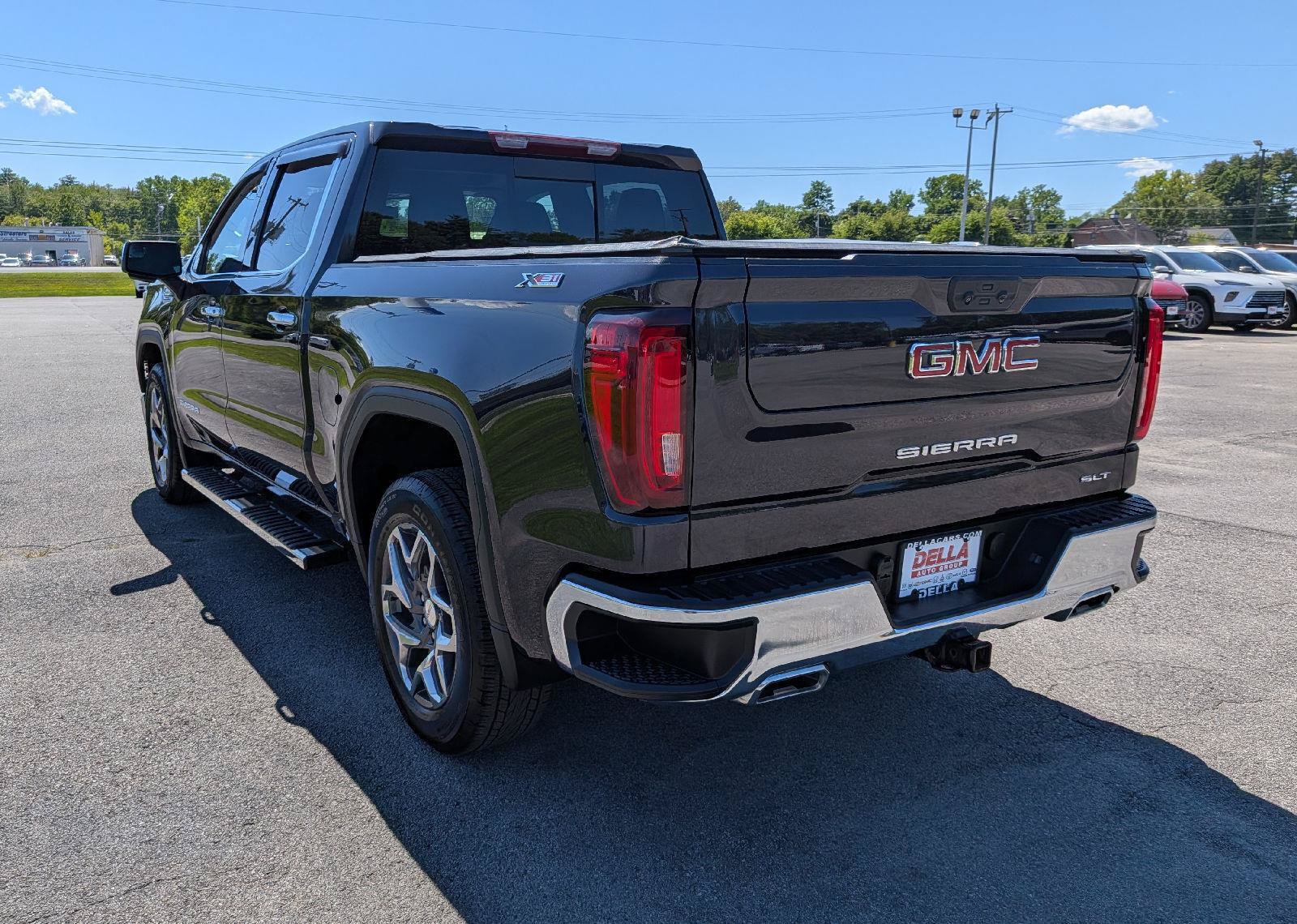 Used 2023 GMC Sierra 1500 SLT w/ SLT Convenience Package AWD/4WD image 8