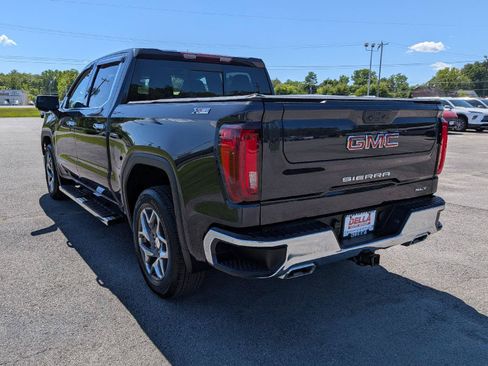 Used 2023 GMC Sierra 1500 SLT w/ SLT Convenience Package AWD/4WD image 8
