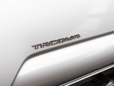 Certified 2023 Toyota Tacoma TRD Sport w/ TRD Premium Sport Package AWD/4WD image 6